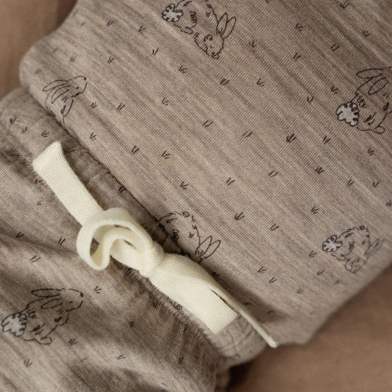 MER ESS FOOTED ROMPERS | Bramble Burrow Print Merino-Extra Img - 1