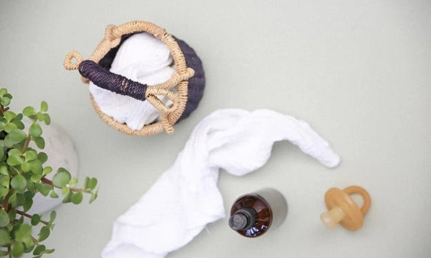 Eleanor Ozich: Baby Wipe Solution - Nature Baby