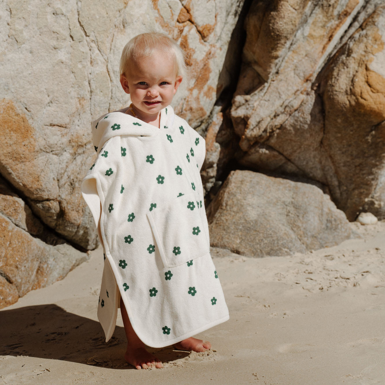 ORG COTTON PONCHO TOWEL | Flora Natural Print-Web-hover