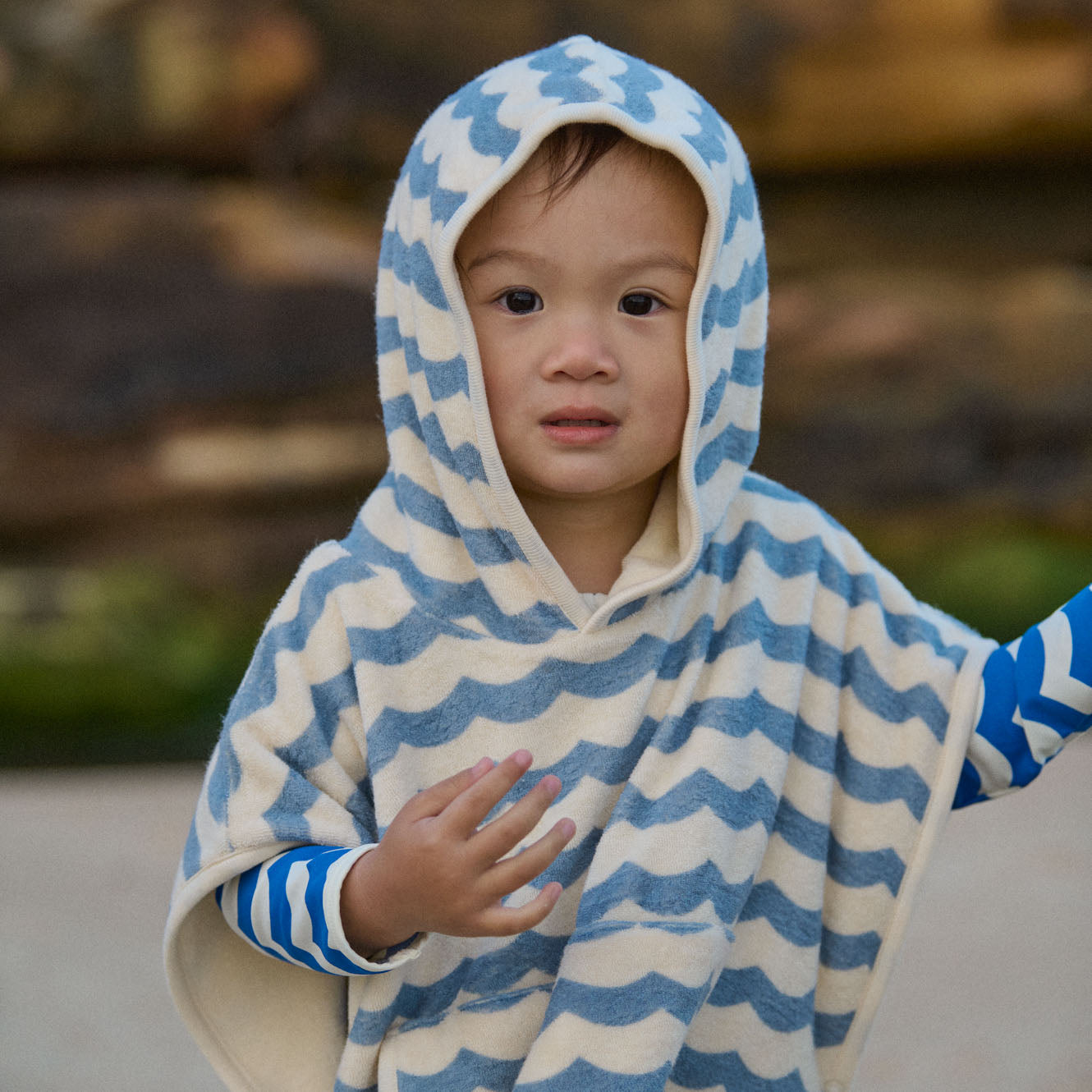 PONCHO TOWEL | Waves Print-Extra Img - 2