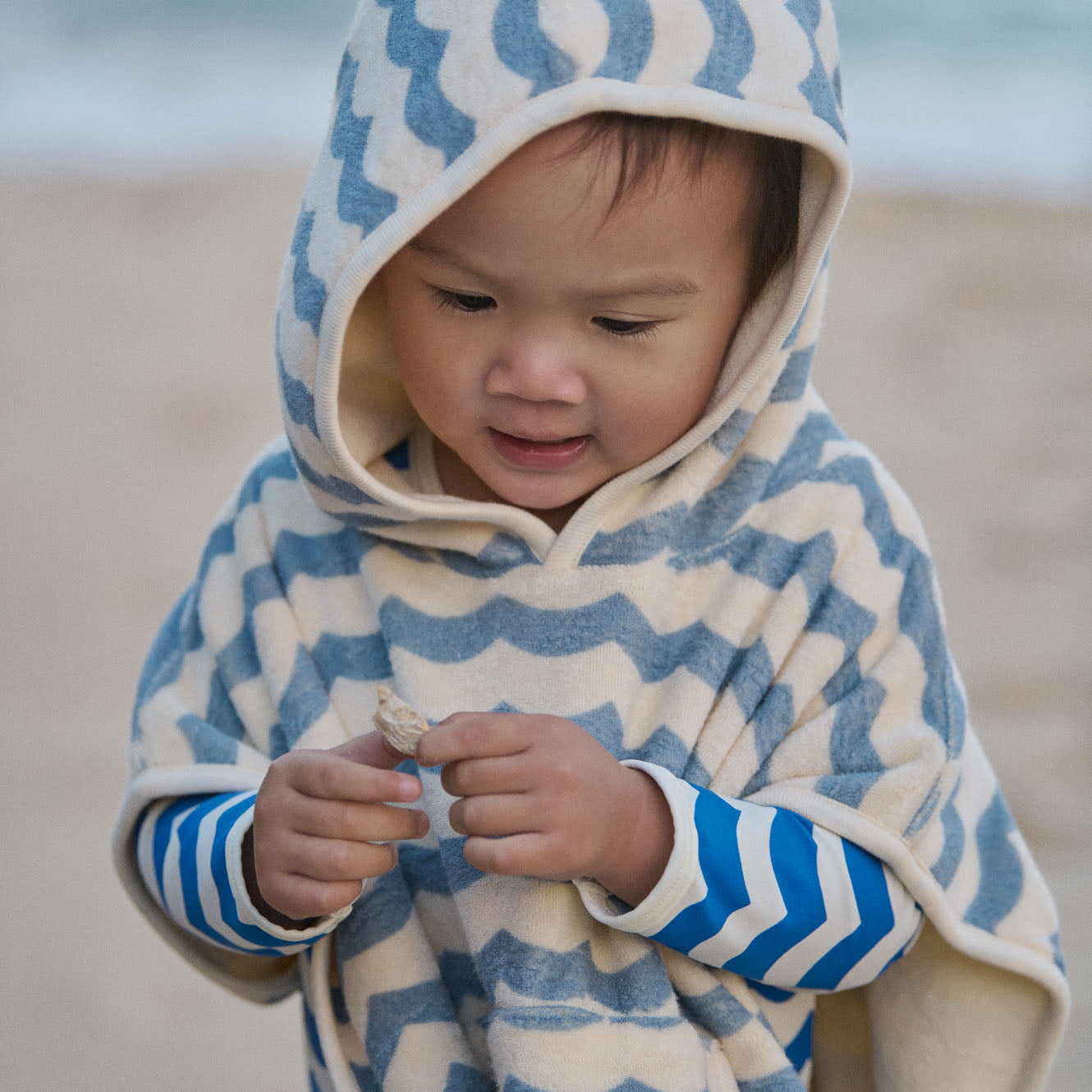 PONCHO TOWEL | Waves Print-Web-hover