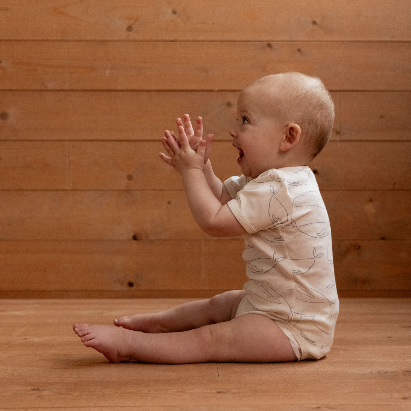 SHORT SLEEVE BODYSUIT | Whale Print-Web-hover